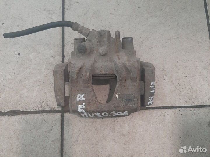 Пежо 306 тормозной суппорт передний правый