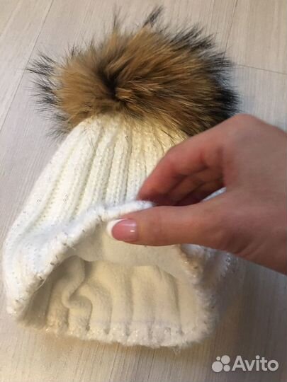 Шапка с помпоном