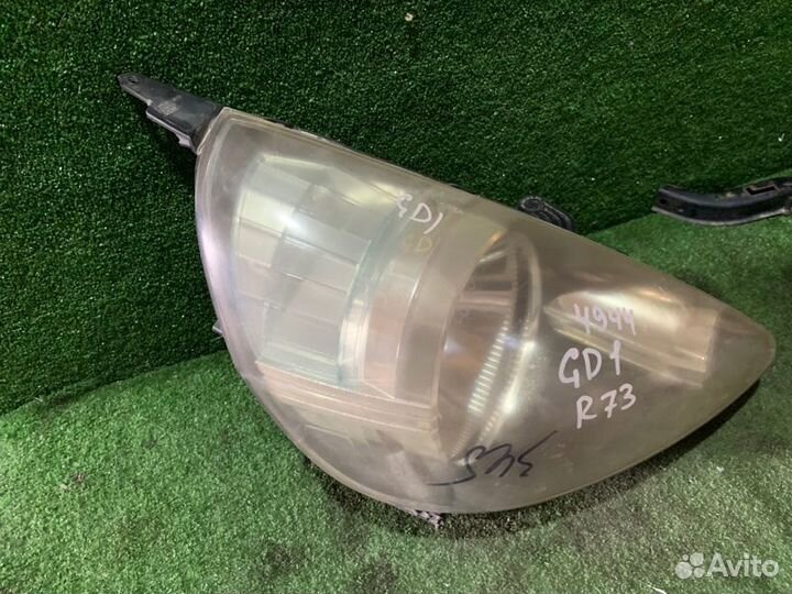 Фара передняя правая Honda Fit GD1