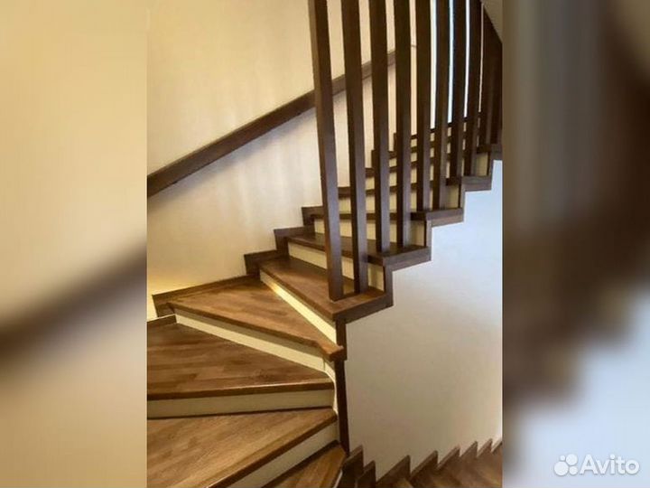 Ступени для лестниц и другие комплектующие О