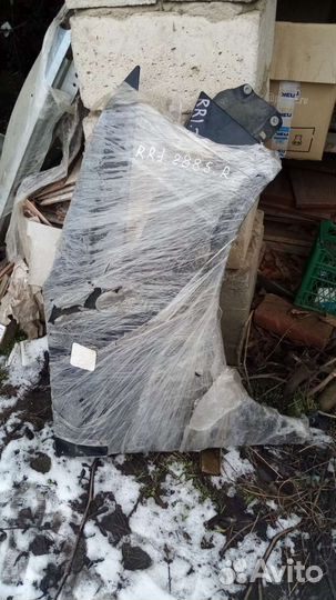 Крыло на Honda elysion RR