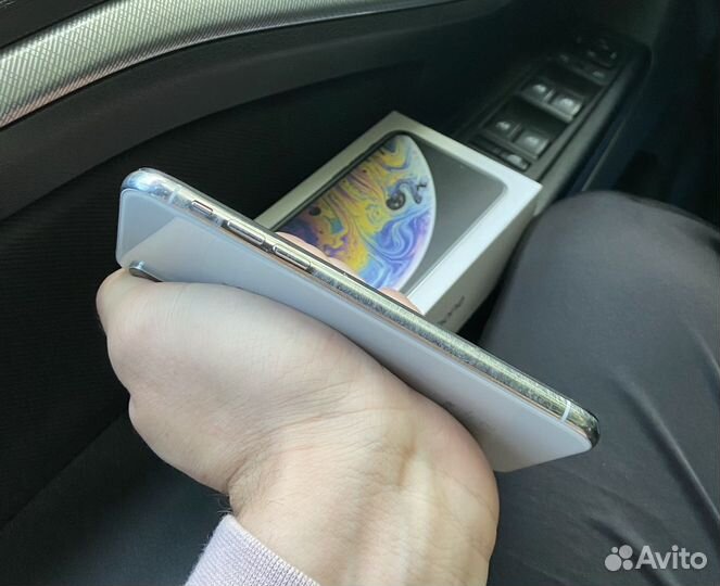 iPhone Xs, 64 ГБ