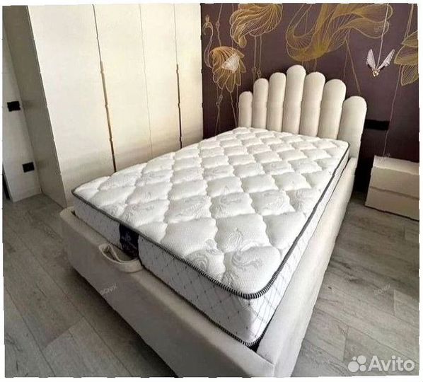 Кровать односпальная мягкая