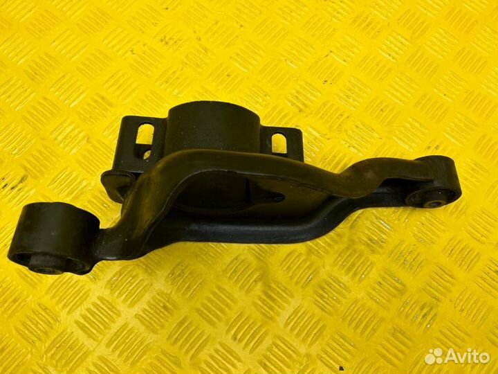 Опора переднего редуктора правая Jeep