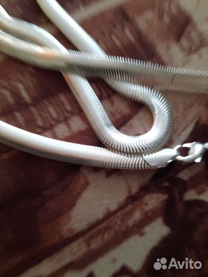 Украшение на шею из высококачественного материала