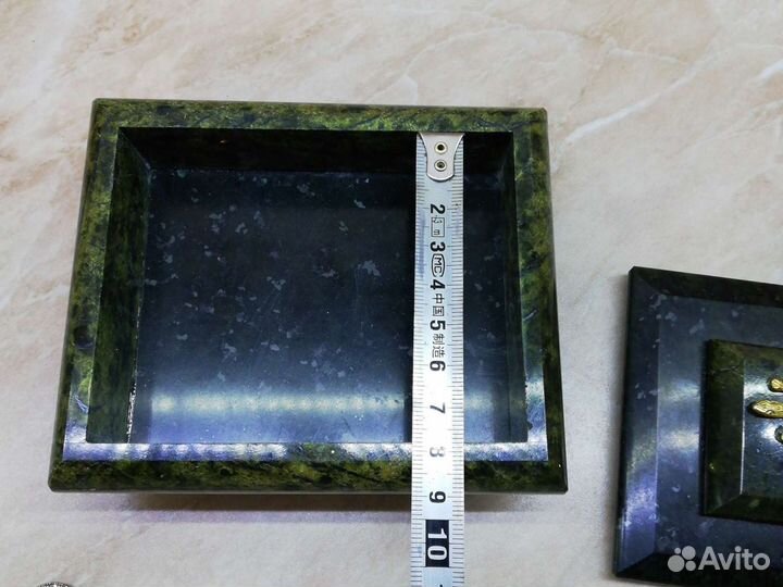 Шкатулка малахитовая