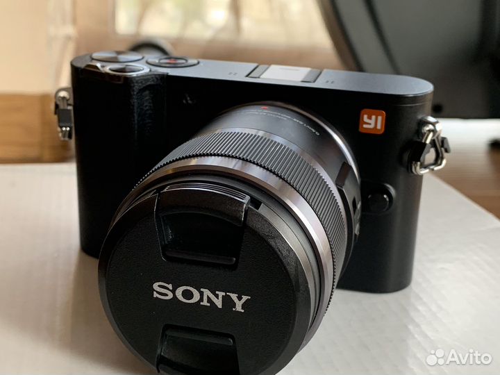 Компактная камера Xiaomi YI-M1 4k