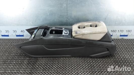 Подлокотник центральный audi Q7 (MUK25IX01)
