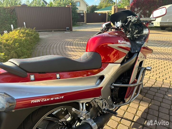 Kawasaki zzr1100