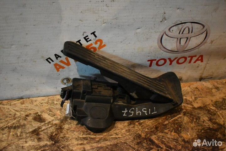 Электронная педаль газа Volkswagen Passat B6 BKP