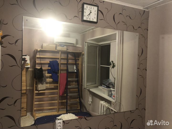 Зеркало настенное