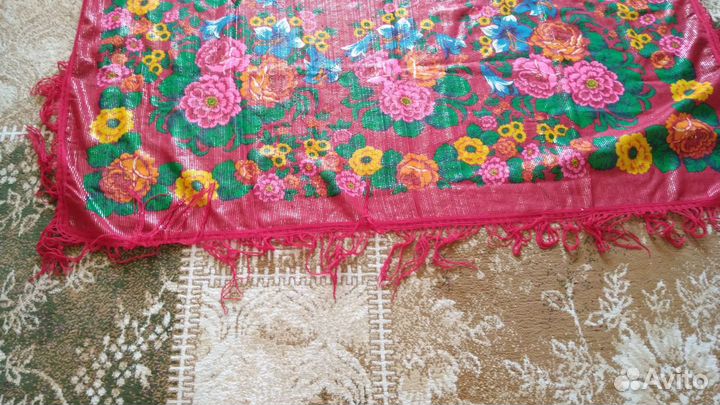 Платок с рюликсом