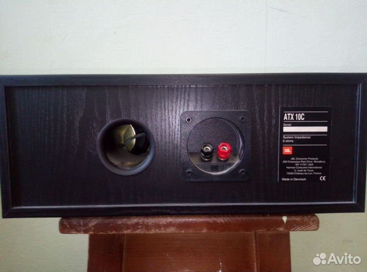 Акустические колонки jbl