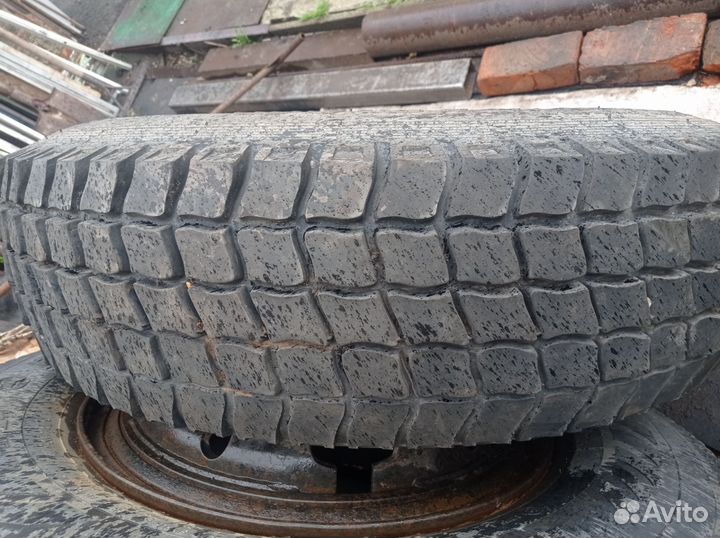 Резина на камаз 10 r 20 бу
