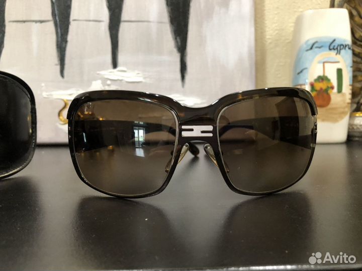 Солнцезащитные очки Fendi