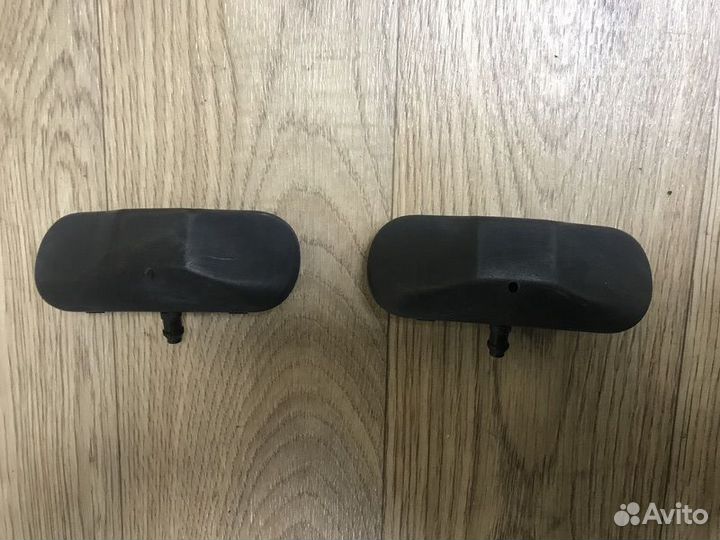 Форсунка омывателя лобового стекла Гольф 6