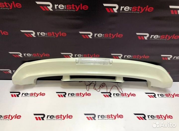 Спойлер Toyota Land Cruiser 100 Белый 070 P2529