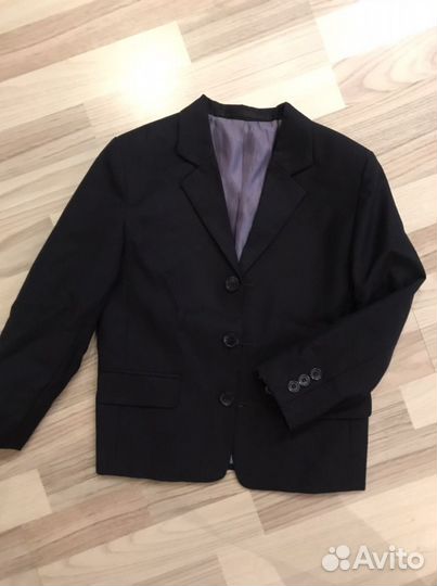 Пиджаки и кофта на мальчика