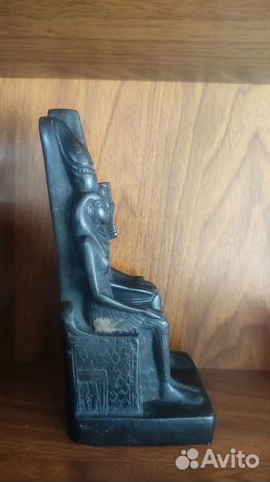 Египетская статуэтка