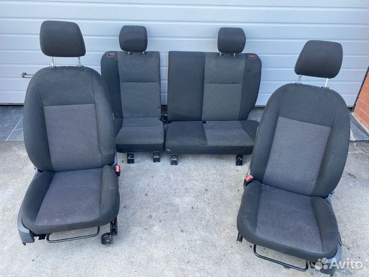 Сиденья комплект Ford Focus 2 shda 2011