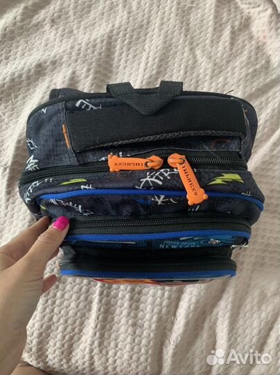 Школьный портфель