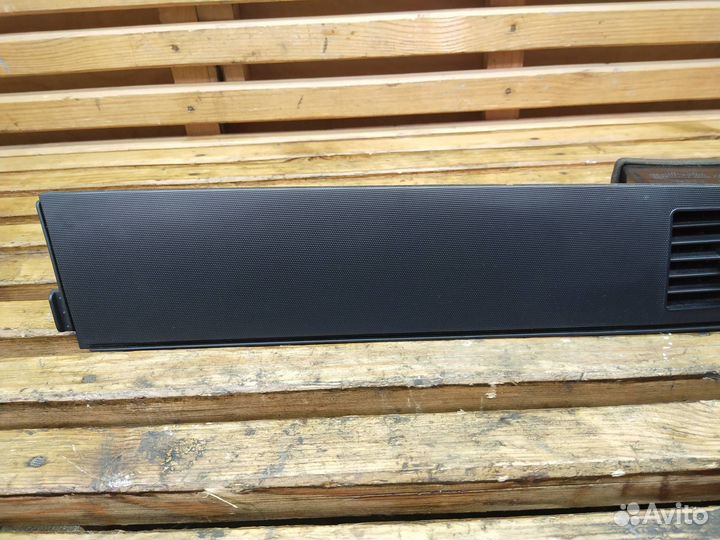 Декоративная накладка торпедо правая верхняя