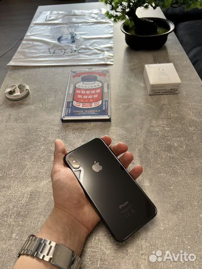 iPhone Xs, 64 ГБ