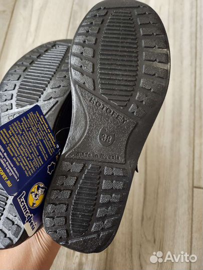 Новые полуботинки Котофей 38