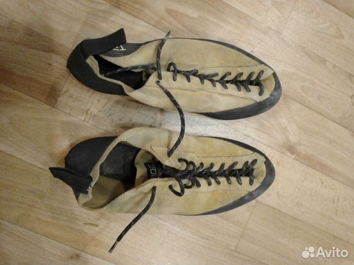 Скальные туфли troop