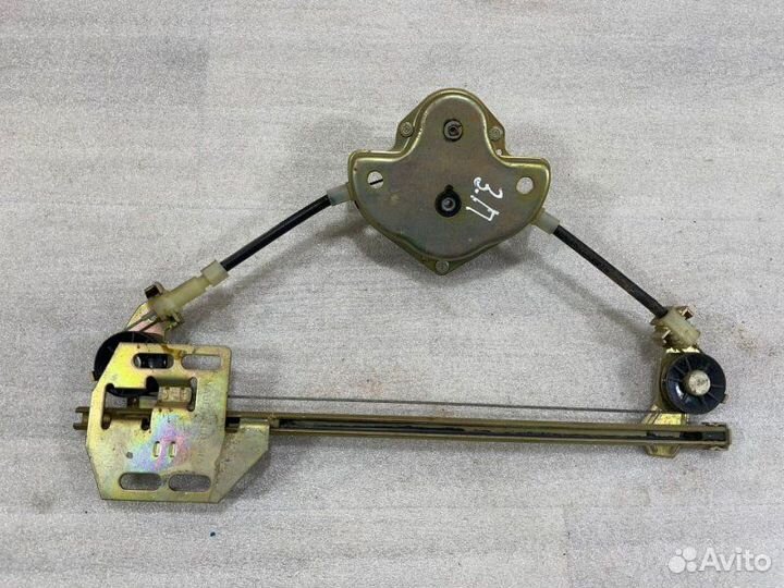 Стеклоподъемник задний правый Chevrolet Niva