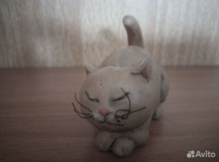 Статуэтка кот