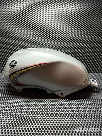 Топливный бак для мотоцикла Yamaha YBR 125 серый