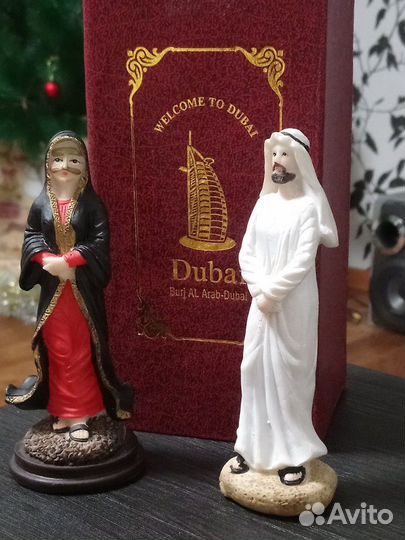 Настольная фигурка