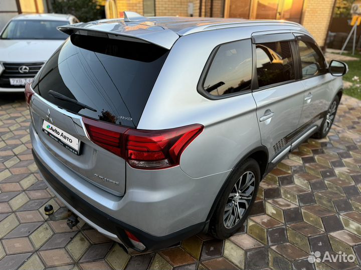 Mitsubishi Outlander 2.0 CVT, 2018, 136 650 км