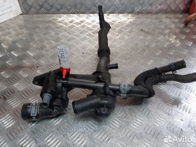 Термостат в сборе с корпусом Volkswagen Golf 5