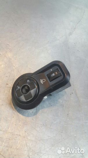 Блок управления зеркалами Kia Spectra SD S6D