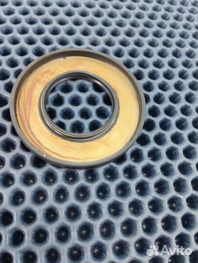 Suzuki RF900R T703 сальник кпп