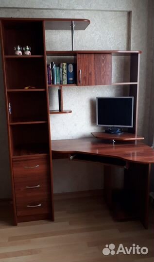 Компьютерный стол