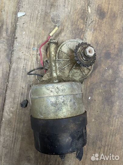 Мотрочик стеклоочистителя