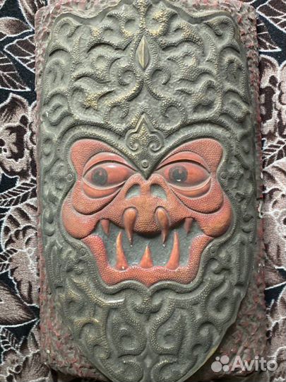 Продам настенную маску