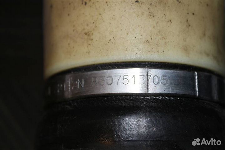 Пневмобаллон задний Jeep Grand Cherokee WK2 реста