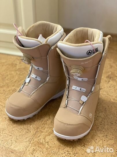 Сноубордические ботинки женские