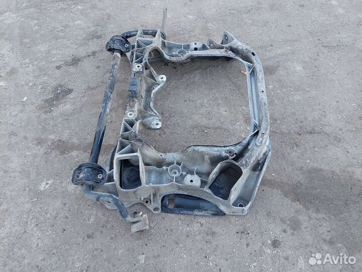 Подрамник передний Mercedes W220