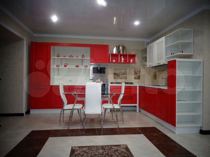 3-к. квартира, 90 м², 10/10 эт.