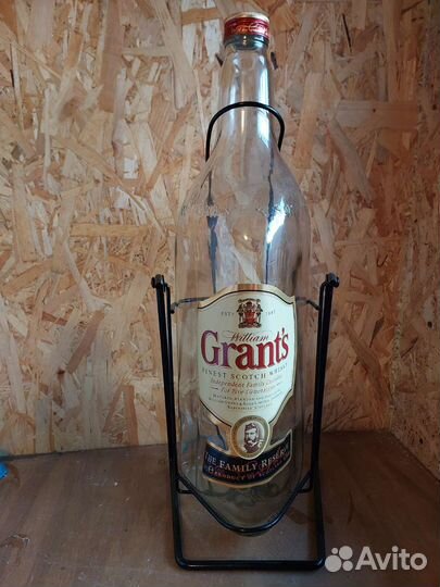 Бутылка на качелях 4,5 литров (виски Grant’s)