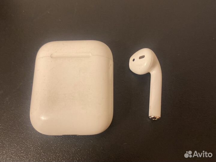 Беспроводные наушники apple airpods 1