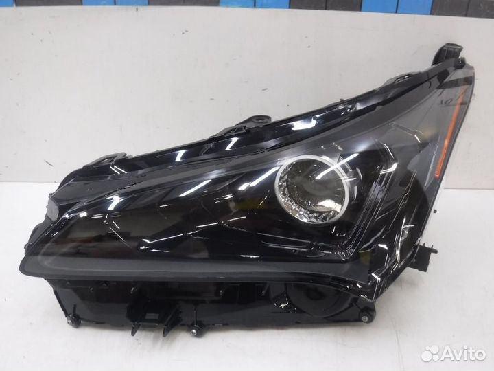 Фара левая Lexus NX200/NX200t/NX300/NX300h