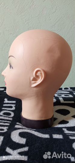 Манекен голова для шапок и париков пластиковая