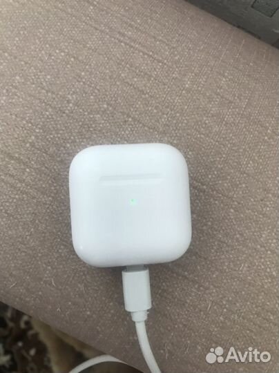 Беспроводные наушники apple airpods