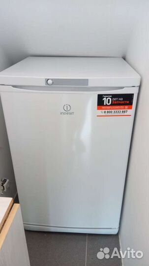 Морозильная камера Indesit MFZ 10